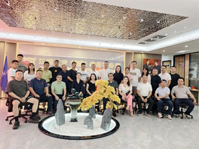 管控風(fēng)險(xiǎn)，賦能發(fā)展——江西新商界91班《企業(yè)用工風(fēng)險(xiǎn)應(yīng)對》沙龍?jiān)谀戏悸伤e行